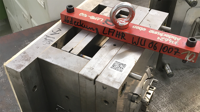 Spritzgusswerkzeug mit QR Code