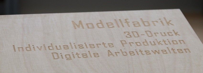 Laserbeschriftung funktioniert auch bei Holz (© EAH Jena) Laserbeschriftung funktioniert auch auf Holz