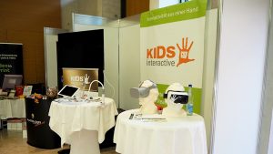 Messestand von KIDS interactive GmbH (© Mittelstand 4.0-Kompetenzzentrum Ilmenau)