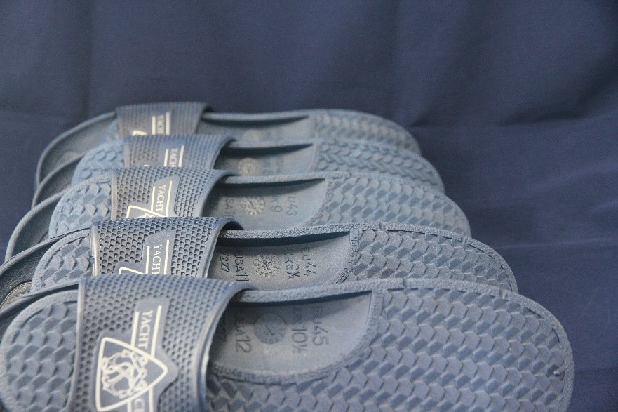 Automatisierte Arbeitsvorbereitung bei einem Badeschuhhersteller (© Mittelstand 4.0-Kompetenzzentrum Ilmenau)