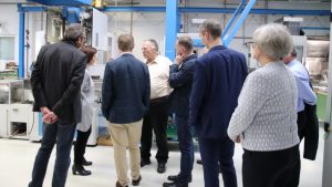 BMWi und DLR zu Gast bei der Modellfabrik Produktionssteuerung (© Mittelstand 4.0-Kompetenzzentrum Ilmenau)
