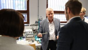 BMWi und DLR zu Gast bei der Modellfabrik Prozessdaten (© Mittelstand 4.0-Kompetenzzentrum Ilmenau)