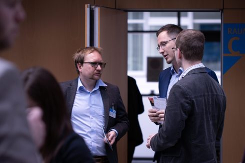 Dr. Daniel Garten im Gespräch (GFE Schmalkalden/Mittelstand-Digital Zentrum Ilmenau)