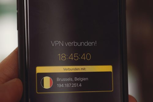Handy mit Anzeige: VPN verbunden